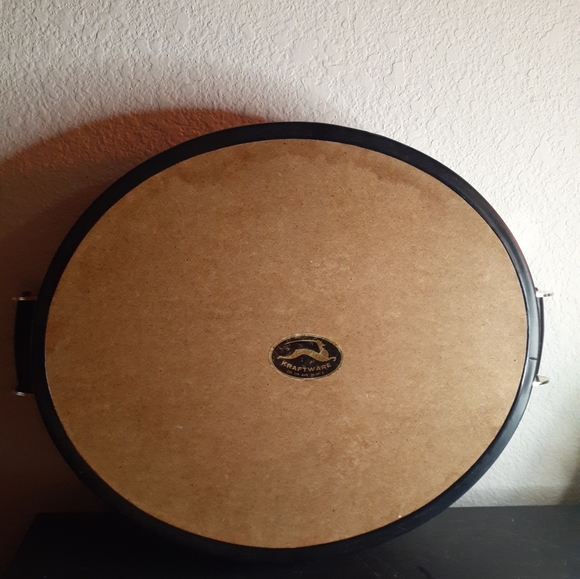 GORGEOUS Kraftware Leather Strapped 14"x16" Oval Tray. - Picture 3 of 5